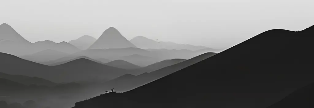 black andwhite，Chinese landscape painting，Banner，The picture is simple，Hazy and elegant，Mountains are on the left and right sides of the picture