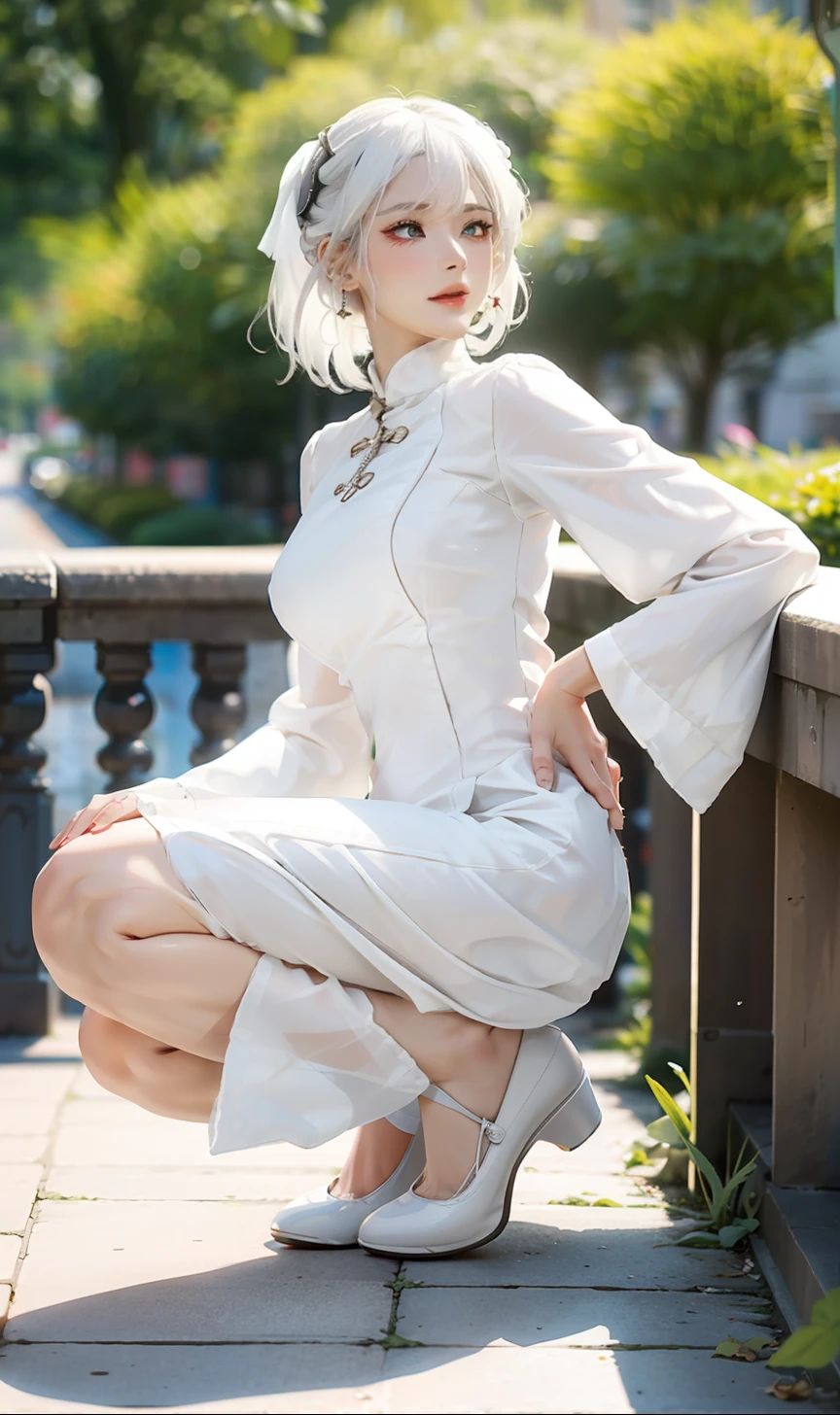 一個白頭髮的女人的特寫，時期服裝，白色连衣裙，（（城市裡的高跟鞋）），（全身女同性戀），（（（坐））），8K畫質