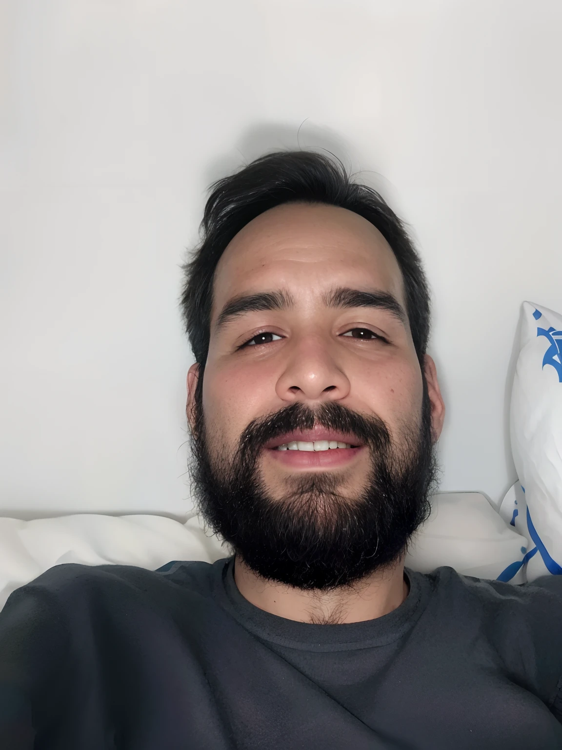 Hay un hombre acostado en la cama con una almohada y un control remoto -  SeaArt AI