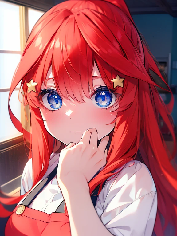 Satsuki Nakano, Itsuki Nakano, franja, olhos azuis, cabelo entre os olhos, ahoge, ruiva, star \(símbolo\), rabo de cavalo,enfeites de cabelo, star enfeites de cabelo ,Óculos Vermelhos, avental nu,Pés descalços,Segure a bainha do avental com as duas mãos,corar,embaraçoso,cozinha,mais alta qualidade, alta resolução, papel de parede da unidade 8k, (forma:0.8), (olhos lindos e detalhados:1.6), rosto altamente detalhado, iluminação perfeita, CG detalhado, (mãos perfeitas, anatomia perfeita),