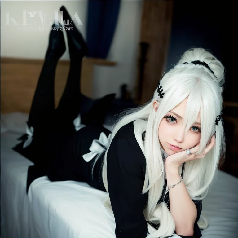 blond haired woman in black and white vestido laying on bed, cosplay de un catboy! mucama! vestido, Shiro de Deadman Wonderland, cosplay, cosplayer, , cosplay glamuroso, Kerli Koiv como chica anime, grandes senos redondos, pelo blanco, Anime Girl Cosplay, Foto cosplay, ojos azules, long eyelashes, anillos en los dedos