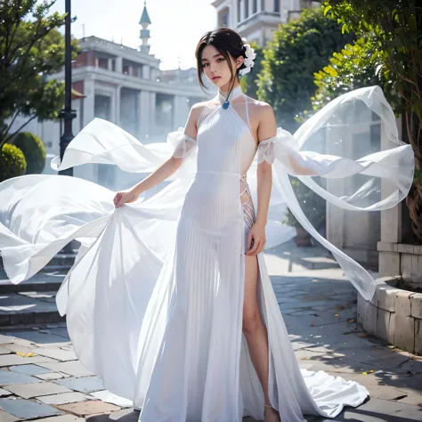 Un chico  desnudo de cabello largo color blanco con un vestido transparente chino modelando 