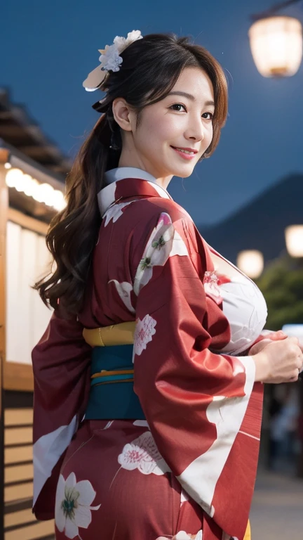 Mujer sexy atractiva madura,50 años de edad, ((kimono)),(((kimono))),cerrar,((pechos grandes:1.2)),(arrugas faciales:1.3),maquillaje ligero,Cabello castaño claro,pelo largo,(fotografía de cuerpo completo:0.85),(Destacar los glúteos grandes.),8k, Fotos CRUDAS, de la máxima calidad, risa,Obra maestra,de la máxima calidad、una sonrisa gentil、Una mirada que seduce al espectador、peinado al azar、Festival de verano、Puestos de comida nocturna、Encender、paisaje、Luce divertido、