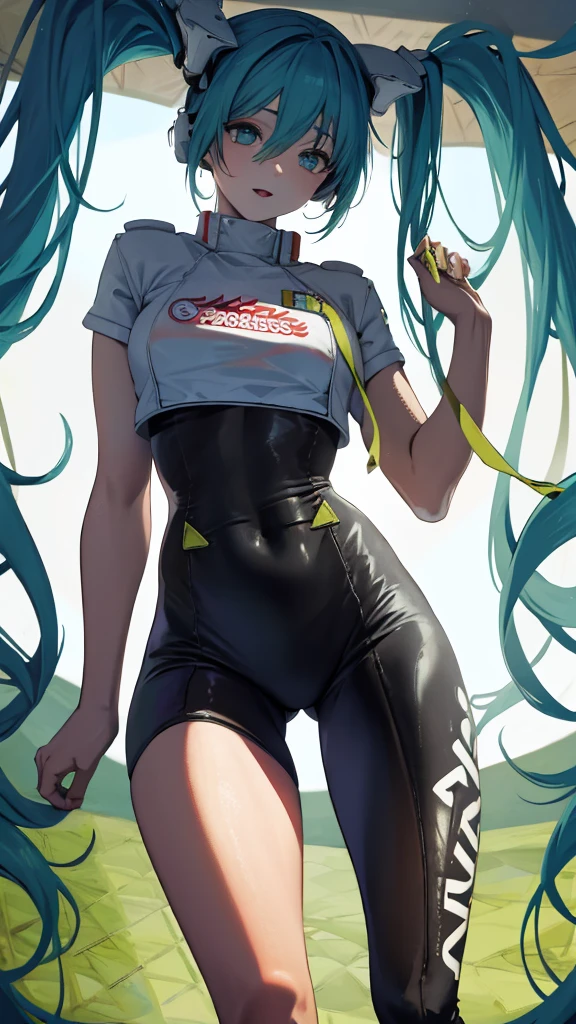 Miku, frontale Pose, Ganzkörperansicht, kurze Leggings