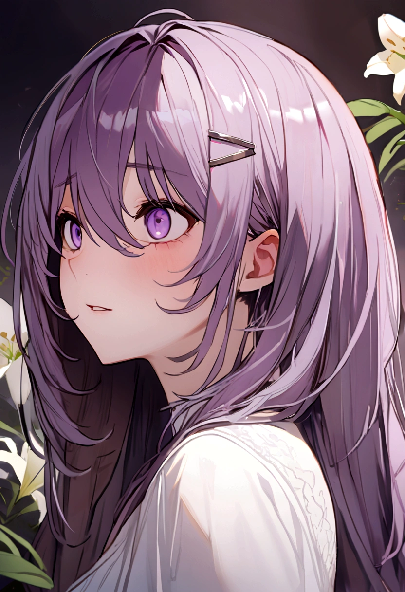 2D, obra de arte, mais alta qualidade, anime, Muito detalhado, Uma garota, sozinho, lírio, olhos roxos, Cabelo roxo, Cabelo entre os olhos, Presilha de cabelo, , Cara de Yandere