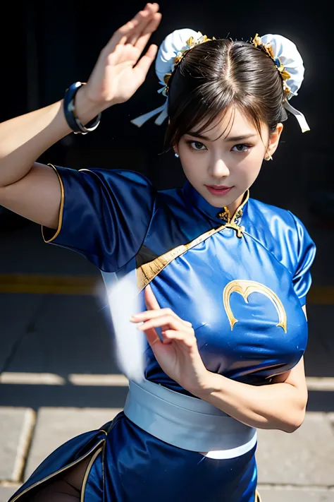 《street fight ii》chun-li,perfect chun-li costume,blue and gold cheongsam,bun head,good cover,fighting stance,high kick,kick、lift...