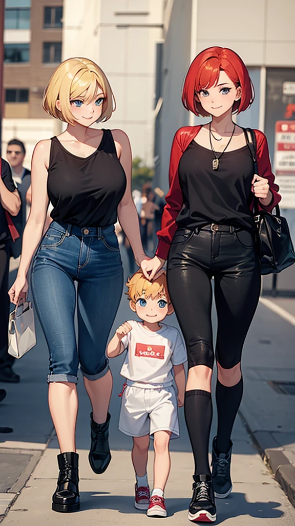 Zwei sexy Frauen schauen einen 4 Jahre alten Jungen mit blonden Haaren und Shorts an, kokettes Lächeln, Frauen haben rote Haare und kurze Frisuren, Frauen schauen in die Kamera