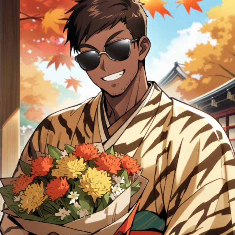 Ein großer Mann, Ganguro, Schokoladenbraune Haut, glücklicher lächelnder Gesichtsausdruck, kurze Haare und Stoppeln, coole Gesichtszüge, Wunderschöne Augen, einen Blumenstrauß halten, schöner herbstschreinhintergrund, trage einen Kimono mit Tigermuster, Sonnenbrille