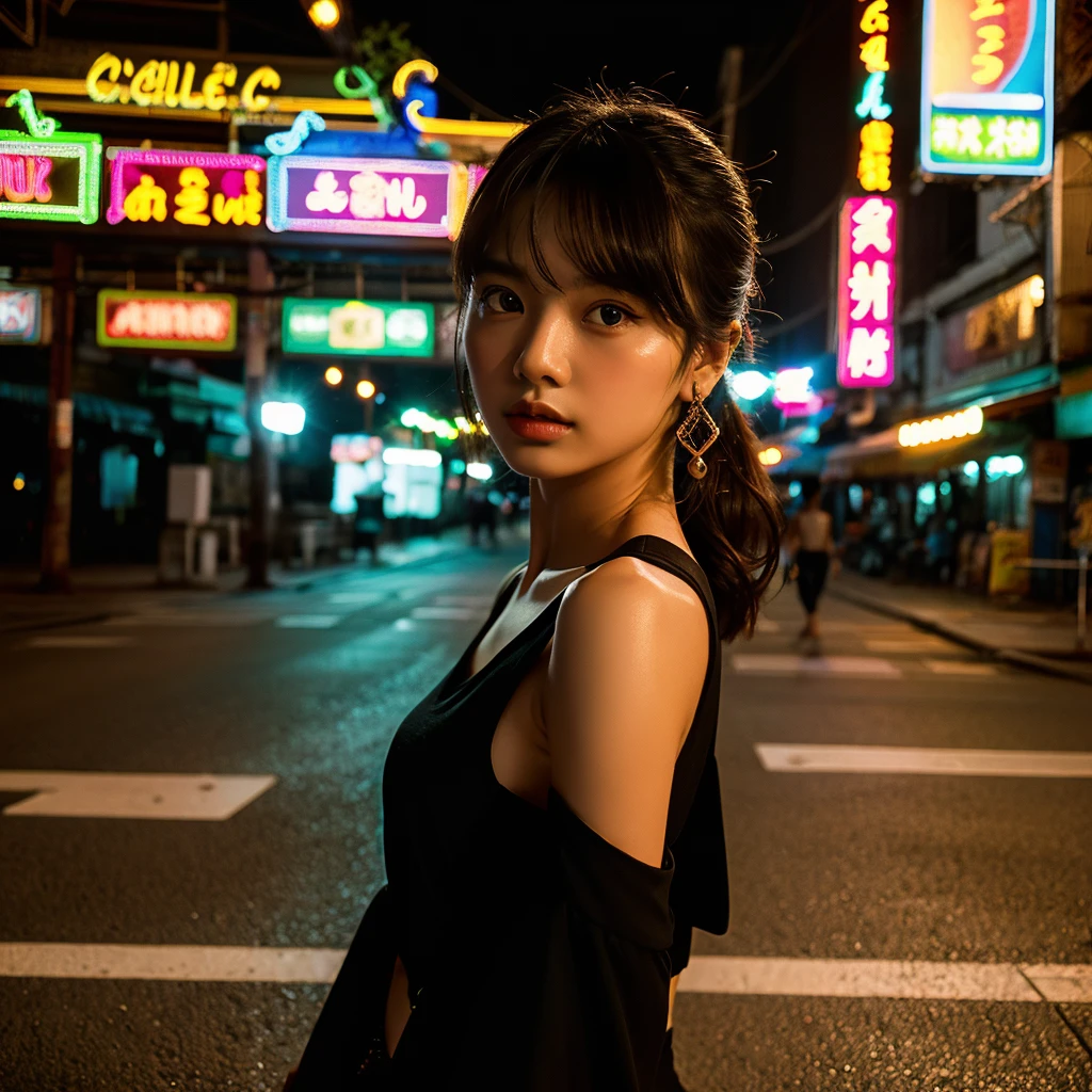 一個美麗的女孩, 詳細的眼睛和嘴唇, 獨自站在泰國唐人街的街道中間, 1個女孩, 高對比度, 鮮豔的色彩, 電影般的 lighting, 逼真的, 8K, 非常詳細, 超現實, 傑作, 數位藝術, 電影般的, 靜音, 戲劇性的燈光, 喜怒無常的氣氛, 詳細環境, 複雜的建築, 鵝卵石街, 霓虹燈, 鬱鬱蔥蔥的綠色植物, 大氣霧霾, 美麗細緻的臉, 優雅的姿勢, 驚險, 電影般的 composition, 完美的細節, 令人驚嘆的寫實主義