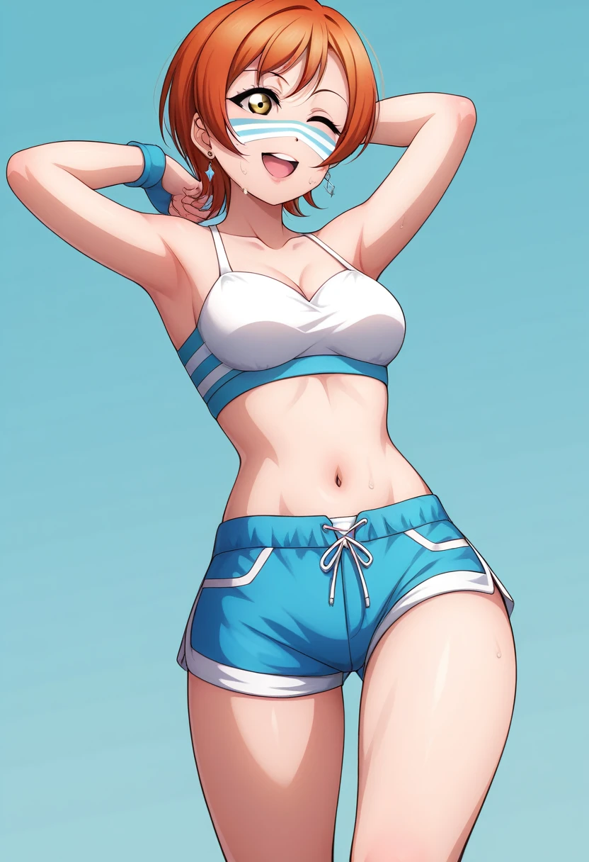 obra maestra, skrin, Hermoso, fondo sencillo, detalles faciales, fondo de pantalla 8k, Rin Hoshizora Love Live, cabello corto, sujetador de gimnasia blanco, Micro pantalones cortos , traje de lucha libre,(lápiz labial:0.8), (Pintura facial),Fascinado por su belleza ,Guiño, piel húmeda,cintura delgada ,muchacha de baja estatura