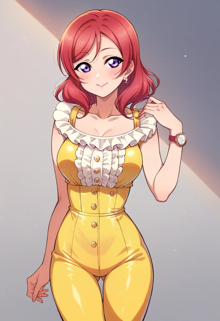 maki nishikino,ama vive,alta resolución,cabello rojo ,dolo, ojos morados,rubor ,clavícula , crop top amarillo de látex con volantes transparentes,pantalones de cintura alta,reloj de mano, Moda , (sonrisa:0.6),(lápiz labial:0.7)