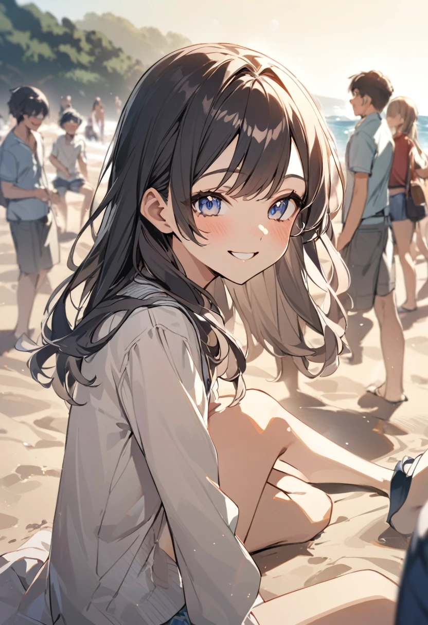 девочка,19 лет, на пляже на фоне океана, много людей, улыбающийся вид, сидя на песке и играя в песке