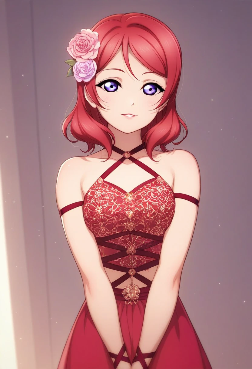 Maki nishikino ama vivir, blue eyes, cabello rojo, ojos morados,flor del pelo, solo, Moda ,hombros descubiertos, ojos perfectos, iris perfecto，piel perfecta，Luz frontal suave，Casual，adentro；（color pastel：1.2）, cuello halter,correas finas , (lápiz labial:0.7),brazos, tiro de vaquero, sexy