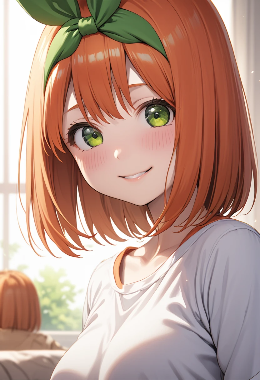 (Highest quality、Masterpiece、Very detailed、4K)、One Woman、17 years old、short hair、Orange Hair、(((Nakano Yotsuba)))、smile