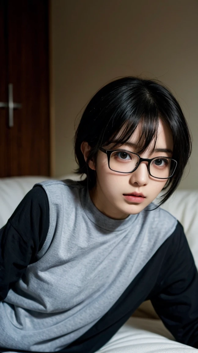 Glasses,Black Hair,Shortcuts,Otaku,dark,small,Lack of self-confidence,Loungewear,parents&#39; home,No friends,Otakuが好きそう