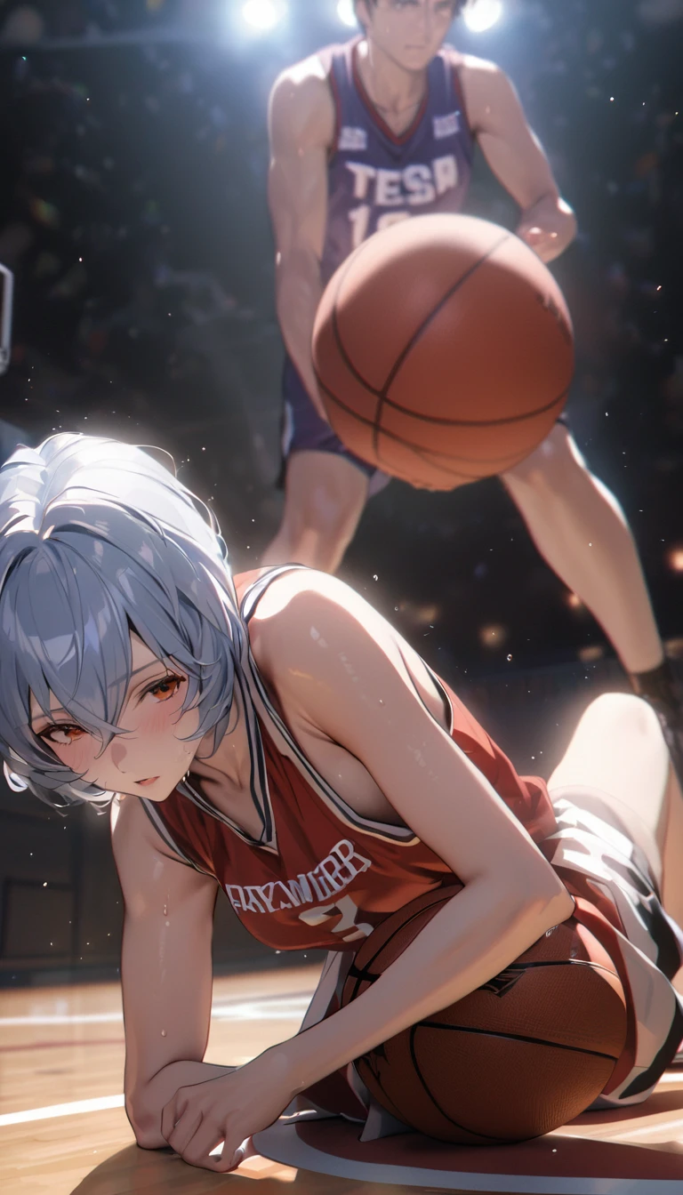 (obra maestra, de la máxima calidad, Absurdo), fotografía de cerca, Una chica, rei ayanami, pelo azul claro, cabello corto, mujer madura, sosteniendo una pelota de baloncesto, vistiendo una camiseta de baloncesto, cancha de baloncesto, Ver visor, Transpiración, 8k exquisitas ilustraciones, pose dinámica, Iluminación de cine, iluminación volumétrica, Colores vibrantes, trazado de rayos, detalles intrincados, 