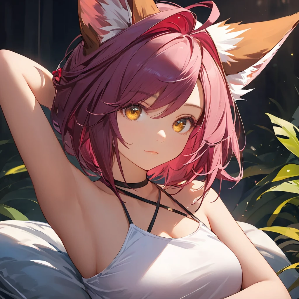 xayah,Camiseta,  orelhas de animais, olhos amarelos, alça_principal, esplêndido, cabelo por cima do ombro, sem capuz, lindo, 4K, alto_Definição, detalhado,