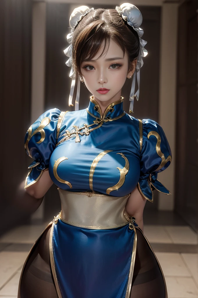 Chun-Li from Street Fight II,The perfect Chun-Li costume,Blue Chinese dress with gold lines,Bun Head,Good cover,Fighting Pose,masterpiece、1 beautiful girl、Fine Eyes、Puffy eyes、highest quality, 超High resolution, (reality: 1.4), Cinema Lighting、Japanese、Asian Beauty、Korean、so beautiful、Beautiful Skin、Body facing forward、Face close-up、(超reality的な)、(High resolution)、(8k)、(Very detailed)、(美しくFine Eyes)、(Very detailed)、 (wall-)、Detailed face、Bright lighting、Professional Lighting、Looking at the audience、Look straight ahead、Diagonal bangs、Nogizaka Idol、Korean Idol、masterpiece, highest quality, masterpiece, highest quality, Perfect Face, Perfect brown eyes with white sclera, Bad move -5, alone, 1 girl, Upper Body, Brown Hair, From SF2, Chinese Language Services, smile, Muscular woman, Blue clothes, pantyhose, Pelvic Curtain, Puff short sleeves, Good cover, sash, evaluation:safety， huge breasts， pantyhose
