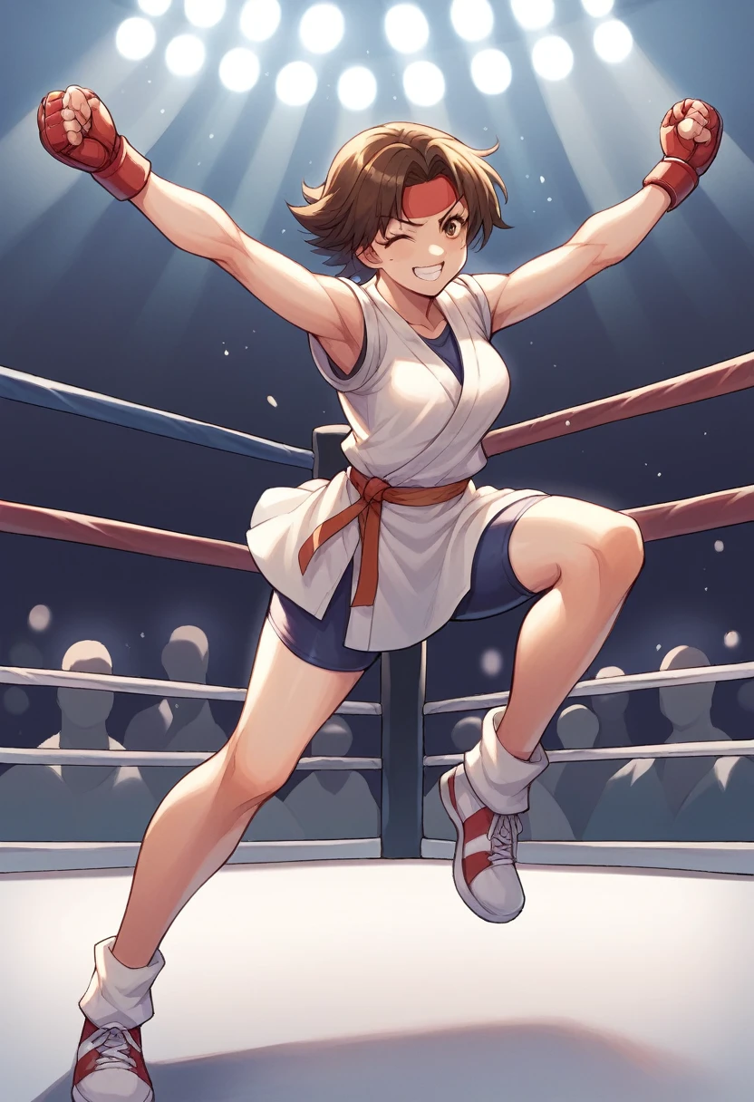 Sakazaki Yuri、Pose with a smile、In a fighting cage in the city、Large crowd